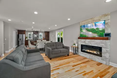 421 E 33rd St, Minneapolis, MN 55408