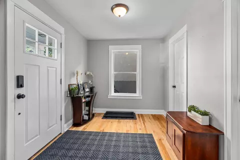 421 E 33rd St, Minneapolis, MN 55408 photo 6