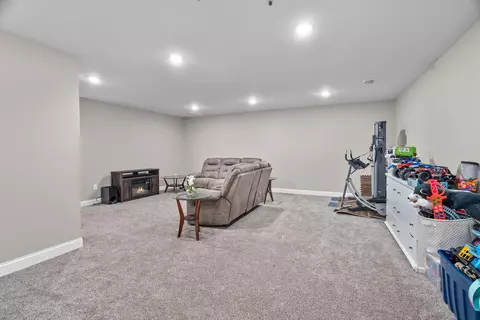 421 E 33rd St, Minneapolis, MN 55408 photo 38