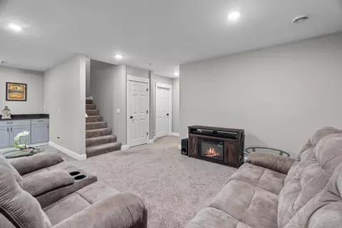 421 E 33rd St, Minneapolis, MN 55408 photo 36
