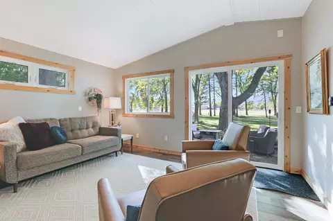 1725 Howard Ave, Maple Plain, MN 55359 photo 9