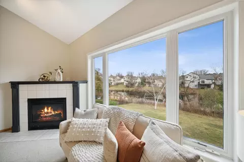 8324 Landon Ave, Woodbury, MN 55125