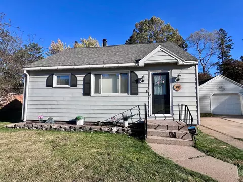 79 Midway Dr, Virginia, MN 55792