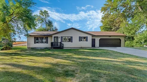 107 Church St, Melrose, MN 56352