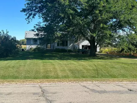 31330 W Wilton River Rd, Waseca, MN 56093