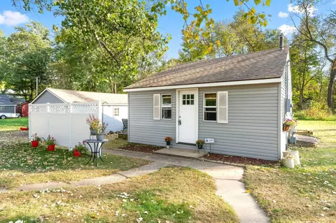 6904 228th Ln NE, Stacy, MN 55079
