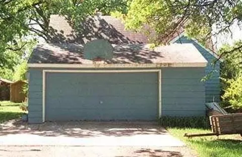3077 Spring Creek Dr, New Brighton, MN 55112