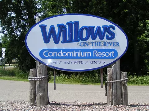 100 Central Point Rd #104, Lake City, MN 55041