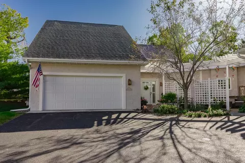 745 Cherrywood Cir, Waconia, MN 55387