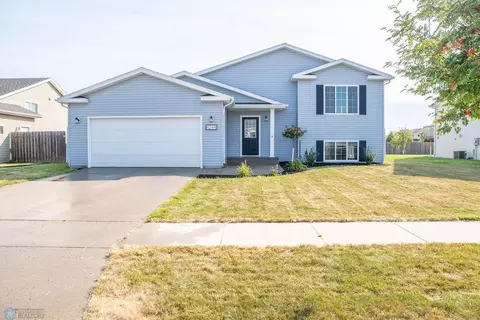 4244 17th St S, Moorhead, MN 56560