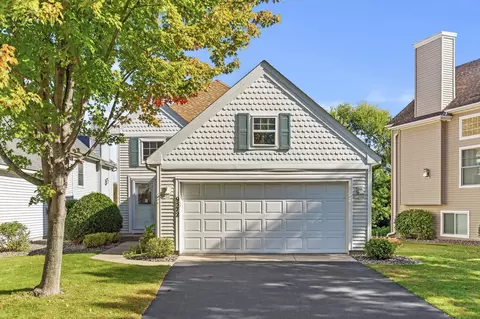 9572 Zircon Ct N, Maple Grove, MN 55311