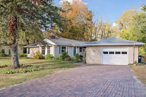 3315 Centerville Rd, Vadnais Heights, MN 55127