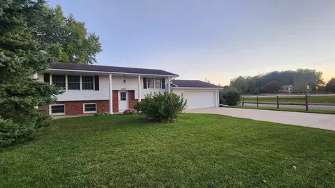 1713 Plainview Ln, Albert Lea, MN 56007 photo 4