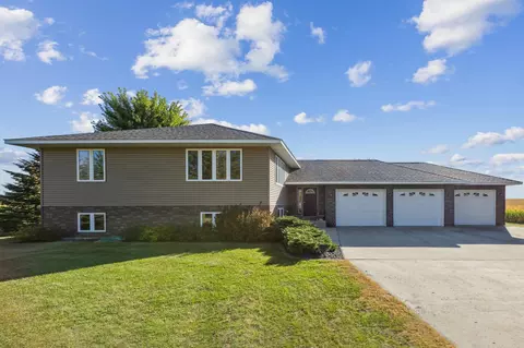 20812 Jupiter Dr, Silver Lake, MN 55381