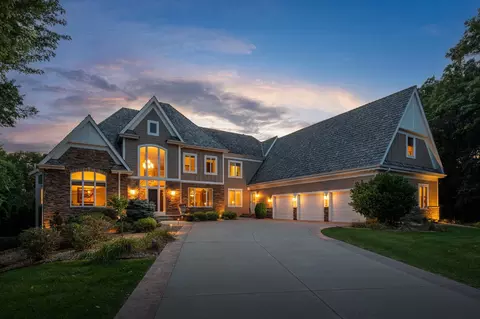 12100 Grandview Ter, Apple Valley, MN 55124