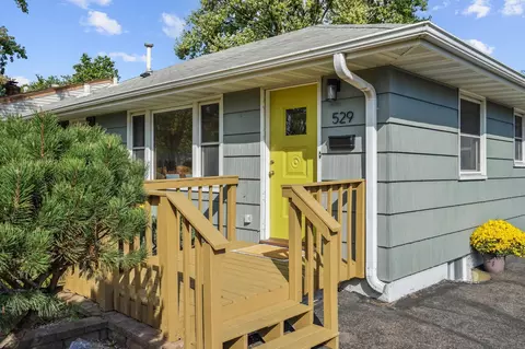 529 Park Valley Dr E, Hopkins, MN 55343