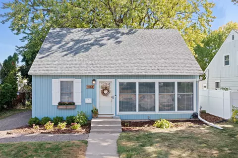 1166 Macarthur Ave, West Saint Paul, MN 55118