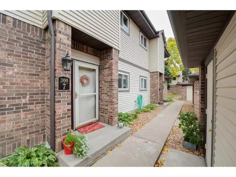 300 Ford Rd #7, Saint Louis Park, MN 55426