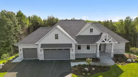 481 Summit Rdg, Hudson, WI 54016