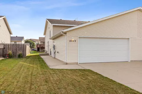 2575 Amber Valley Ct S, Fargo, ND 58104