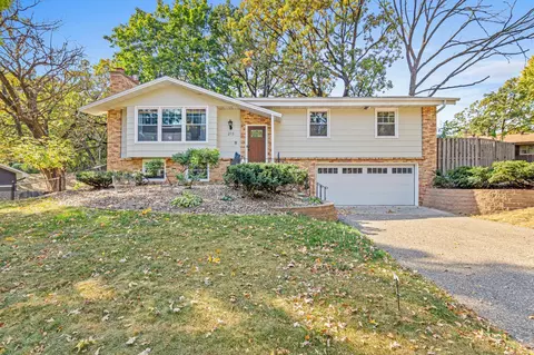 213 Arbor Ln, Burnsville, MN 55337