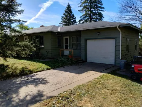 1220 E Mt Faith Ave, Fergus Falls, MN 56537