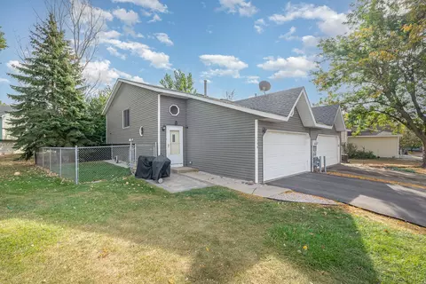 4398 Cinnamon Ridge Trl, Eagan, MN 55122