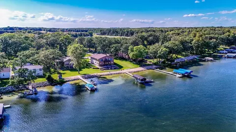 20371 Oakland Beach Rd, Detroit Lakes, MN 56501