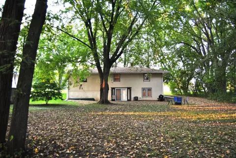 7793 15th St N, Oakdale, MN 55128