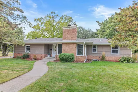 7016 Lynmar Ln, Edina, MN 55435