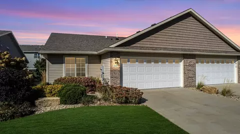 2689 Hawk Ridge Ct SE, Rochester, MN 55904