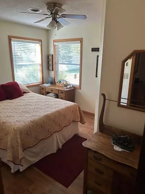 Bedroom - 456 Cedar Ave, Westbrook, MN 56183 photo 2 of 8