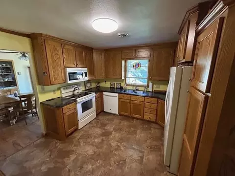 Kitchen - 456 Cedar Ave, Westbrook, MN 56183 photo 2 of 3