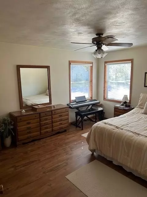 Bedroom - 456 Cedar Ave, Westbrook, MN 56183 photo 4 of 8