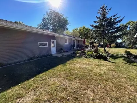 Exterior - 456 Cedar Ave, Westbrook, MN 56183 photo 4 of 8