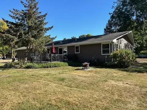 Exterior - 456 Cedar Ave, Westbrook, MN 56183 photo 3 of 8