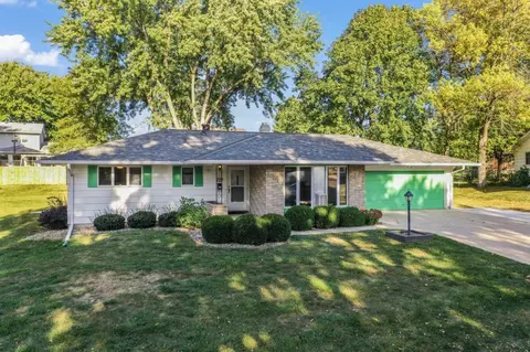 1520 Wellington Cres, Faribault, MN 55021