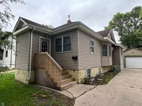 1233 11 12 St N, Fargo, ND 58102