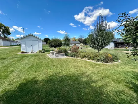 210 E Cabot St, Le Roy, MN 55951 photo 46