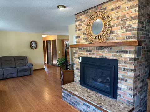 210 E Cabot St, Le Roy, MN 55951 photo 4