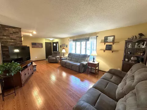 210 E Cabot St, Le Roy, MN 55951 photo 2