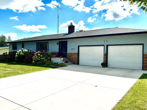 210 E Cabot St, Le Roy, MN 55951 photo 36