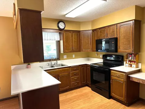 210 E Cabot St, Le Roy, MN 55951 photo 23