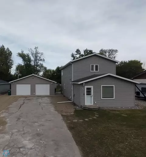 420 Nelson Dr, Horace, ND 58047