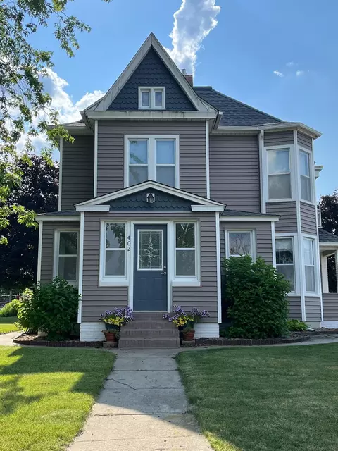 402 Elm St S, Sauk Centre, MN 56378