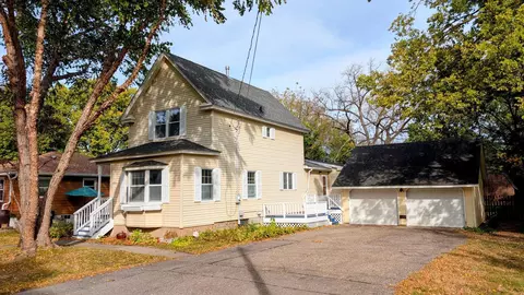 1007 Washington St, Northfield, MN 55057