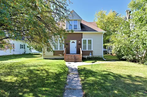 617 N Pokegama Ave, Grand Rapids, MN 55744