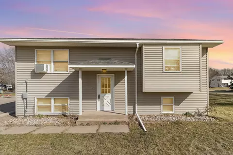 207 W Graham St, Roberts, WI 54023