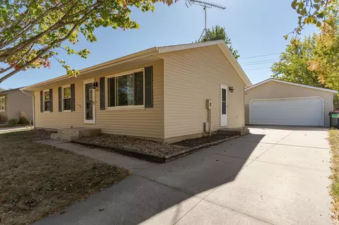 714 30th St NE, Rochester, MN 55906