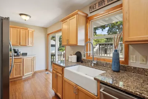 1324 Hillsboro Ave N, Minneapolis, MN 55427
